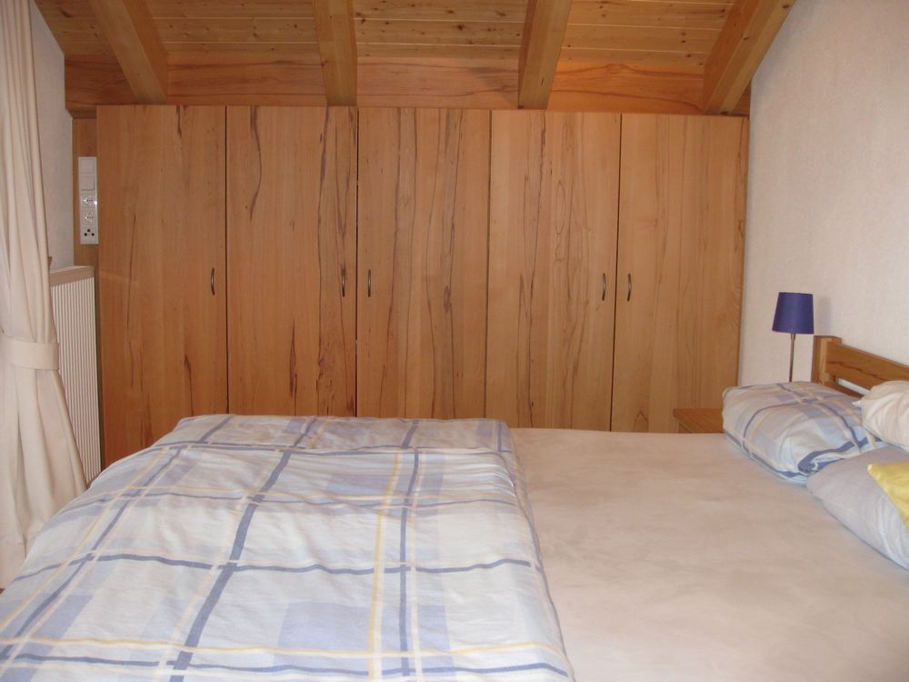 Schlafzimmerschrank von der schreinerei loferer Schlafzimmer fichte