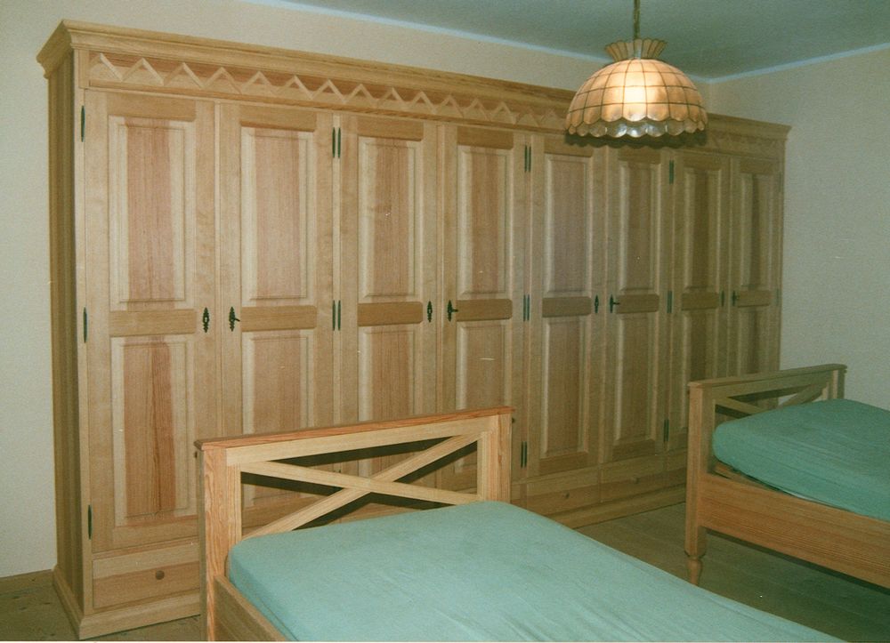 Schlafzimmer pinie von der schreinerei loferer in sufferloh bei ... Schlafzimmer fichte
