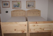 Betten aus Zirbenholz