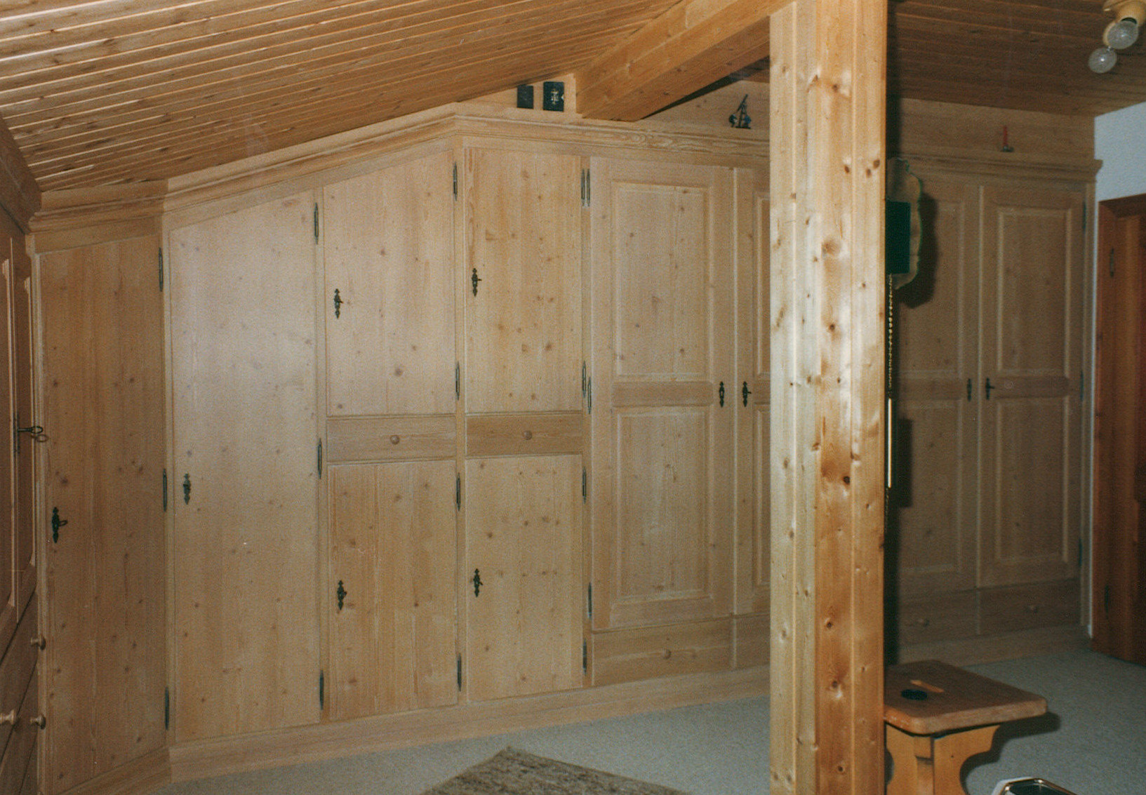 Schrank in Dachschräge (2) - Relax Bettsysteme, Relax 2000, Loferer