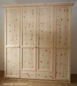 Zirbenholzschrank